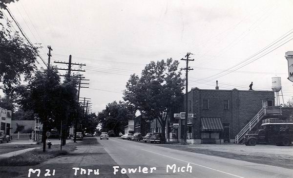 Chevy Dealer Fowler (newer photo)